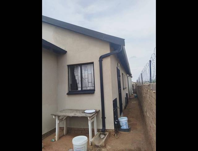 3 BEDROOM PROPERTY TO RENT IN SOSHANGUVE VV